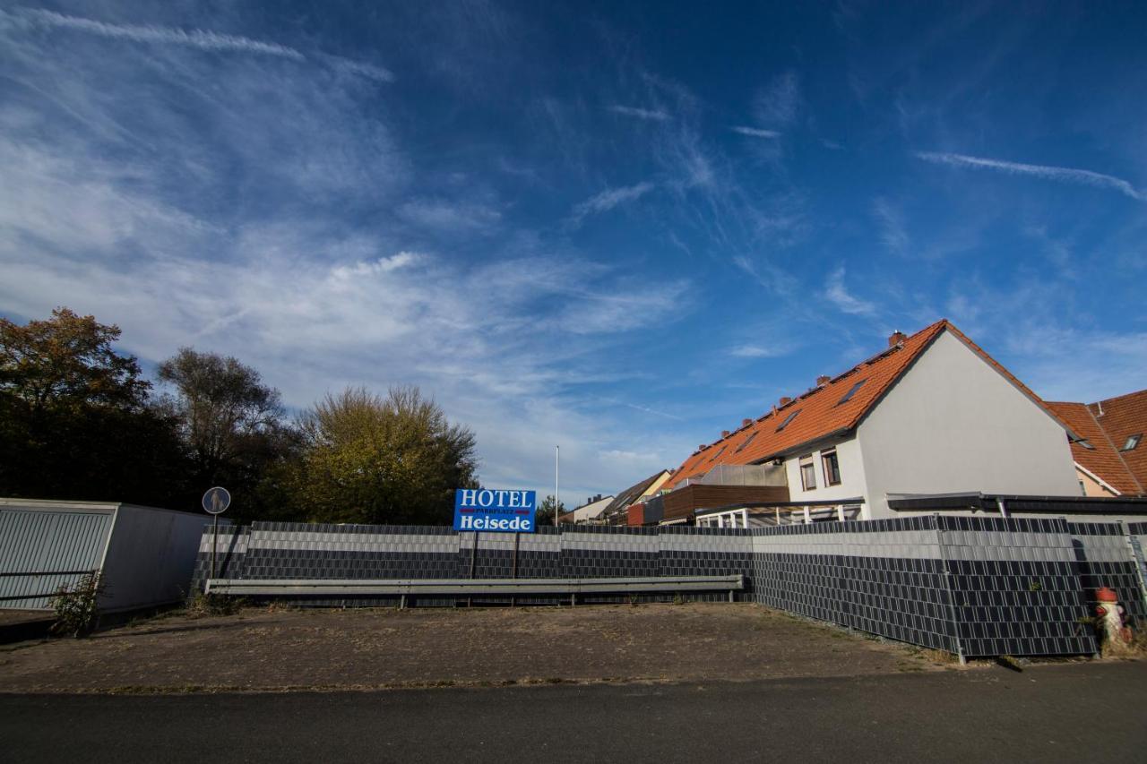 Hotel Heisede Sarstedt Eksteriør bilde